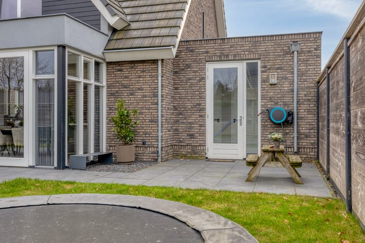 Photo 30 of Vossehol 24-A