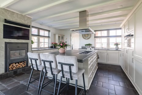 IJweg 557 tertiary image