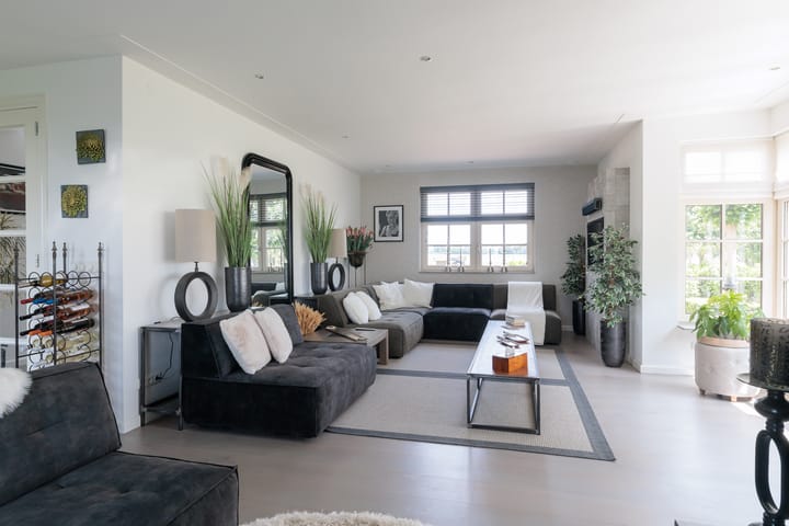 Photo 12 of IJweg 557