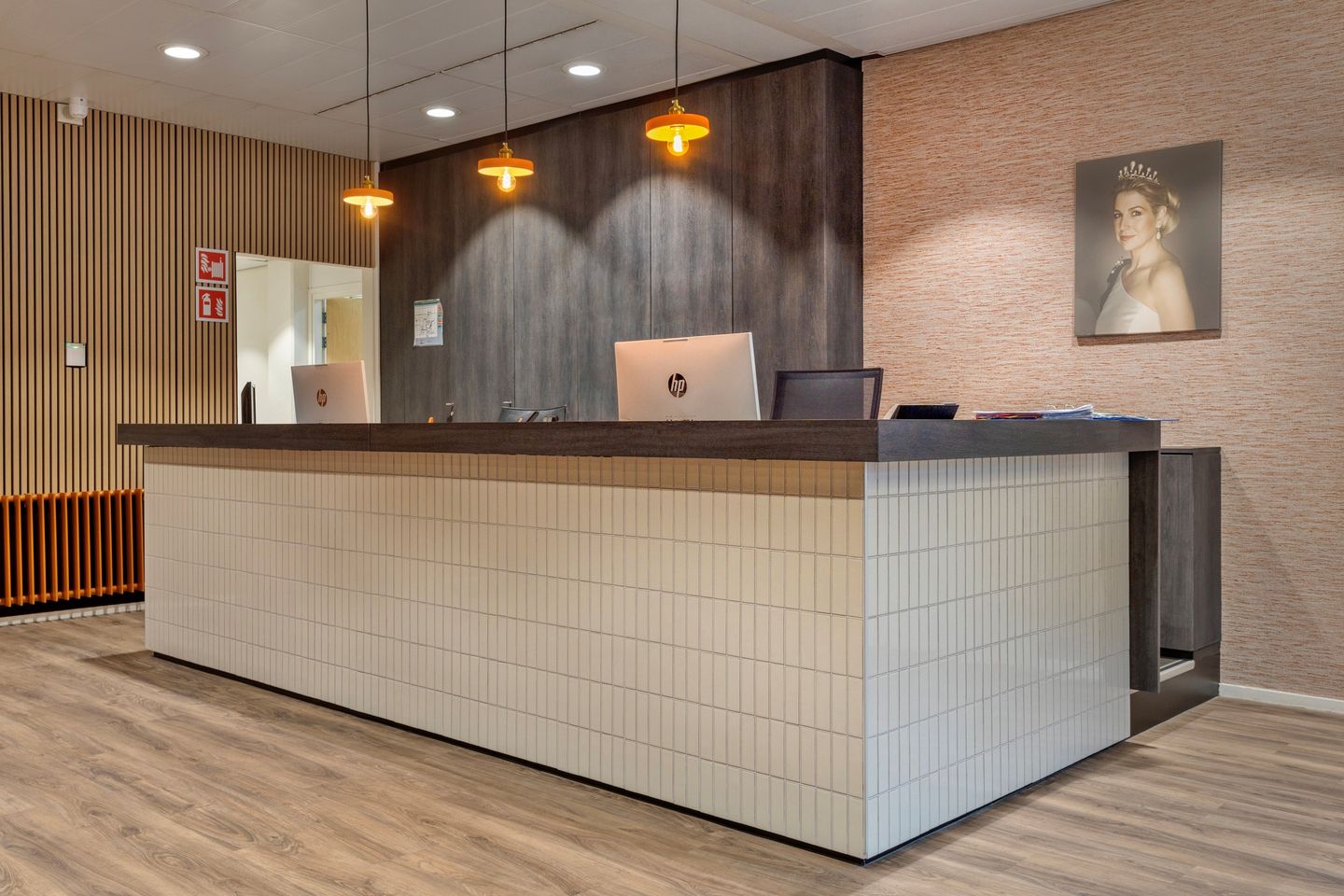 View photo 4 of Hogehilweg 17