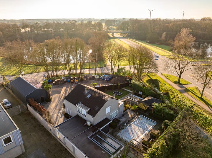 Foto 49 van Broekhuizerweg 1