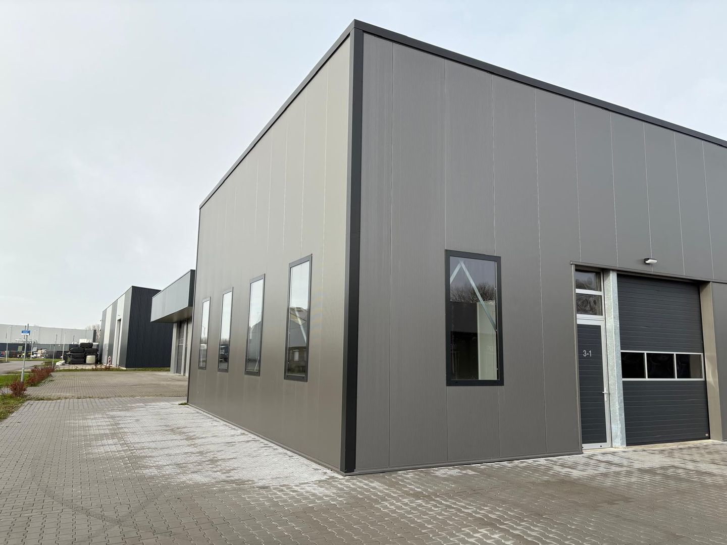 Bekijk foto 1 van Curiestraat 3-1