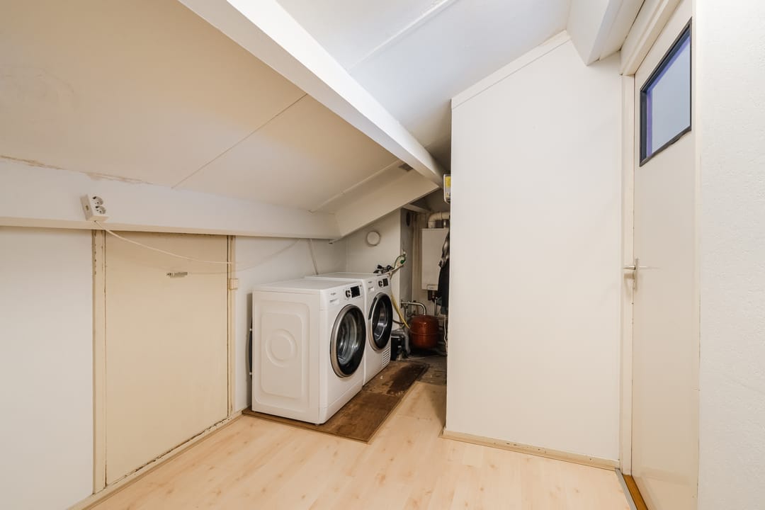 Photo 38 of Saturnuslaan 58