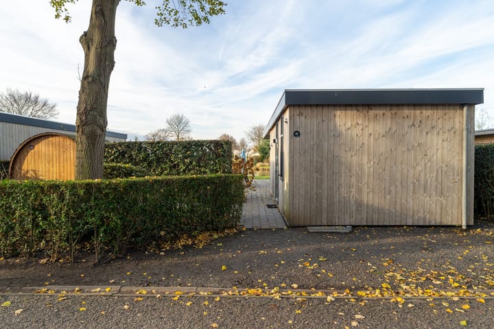 Photo 3 of Zaaiwaard 3-91