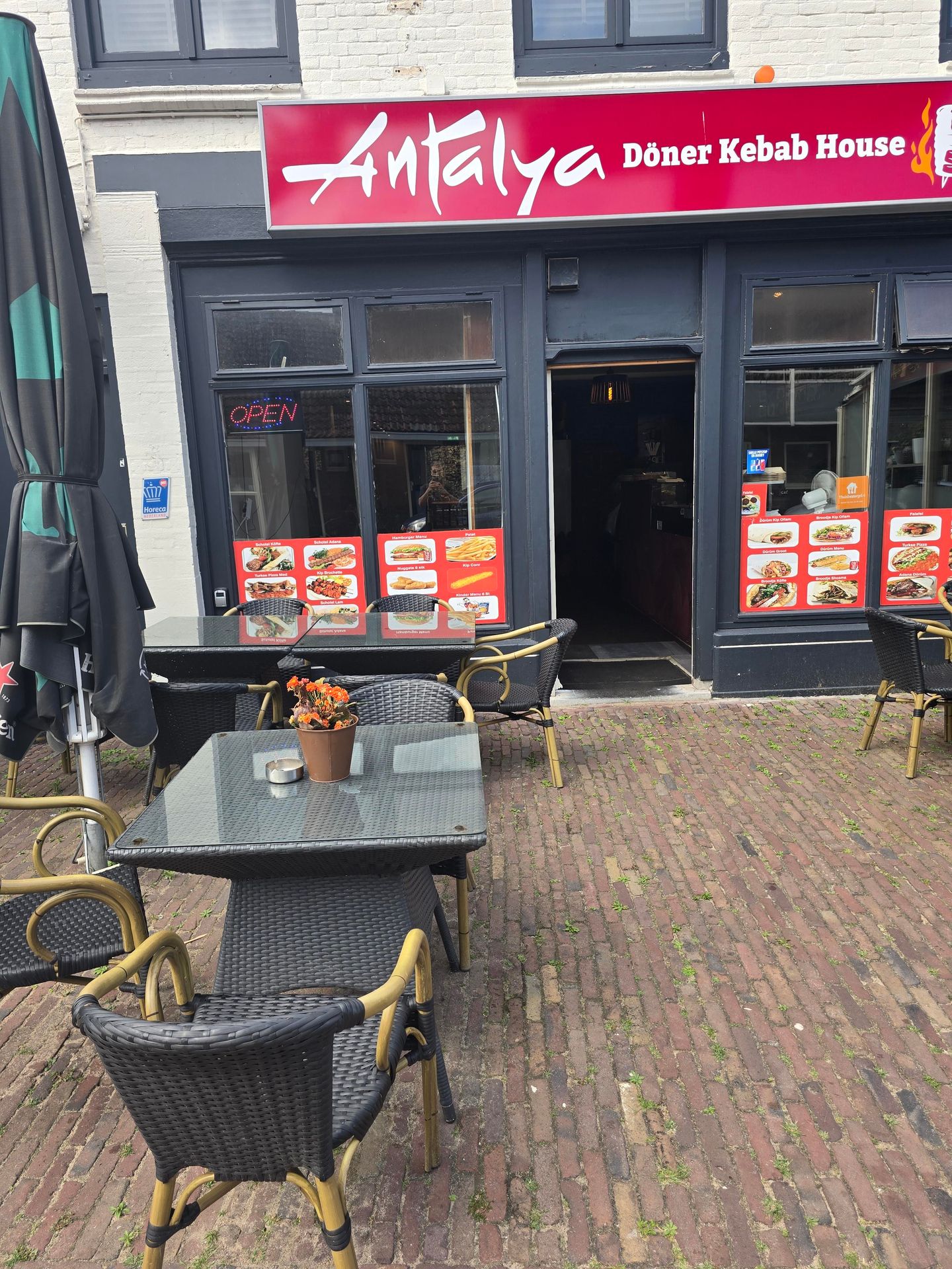 Bekijk foto 2 van de Zwaanstraat 10