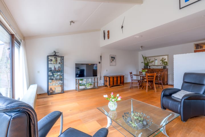 Foto 6 van Valkenierstraat 32