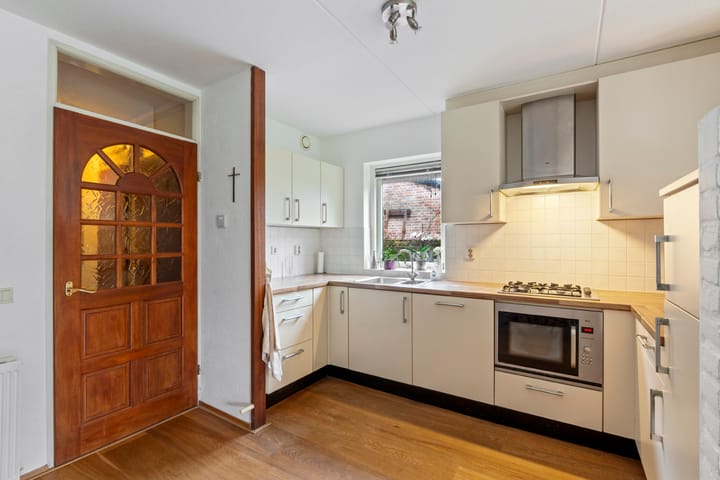 Foto 10 van Valkenierstraat 32