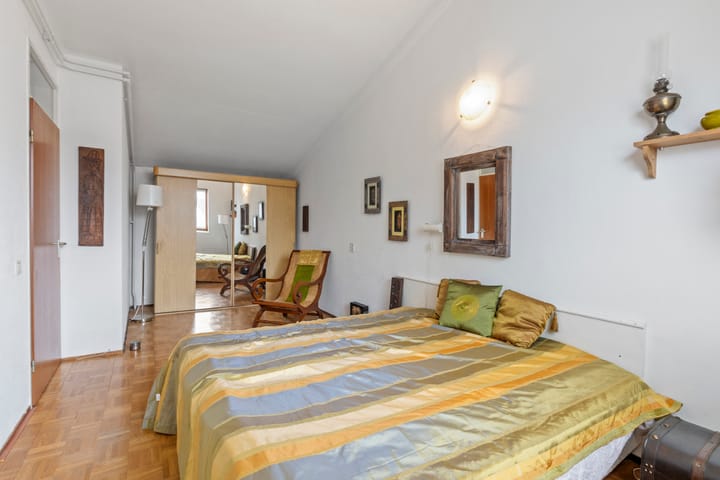 Foto 18 van Valkenierstraat 32