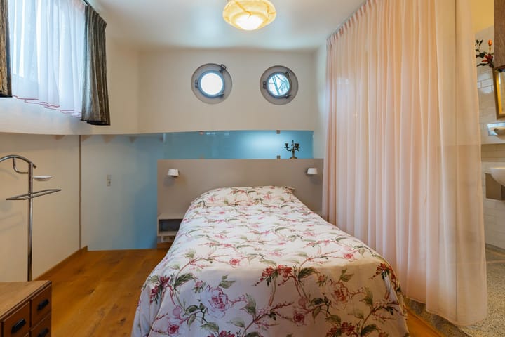 Photo 34 of Singel 44-G