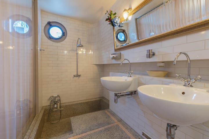 Photo 37 of Singel 44-G