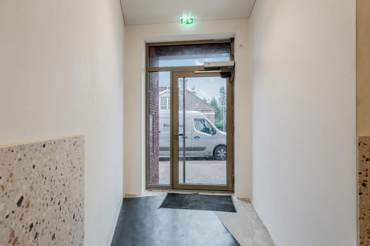 Photo 8 of Heerestraat 21-A