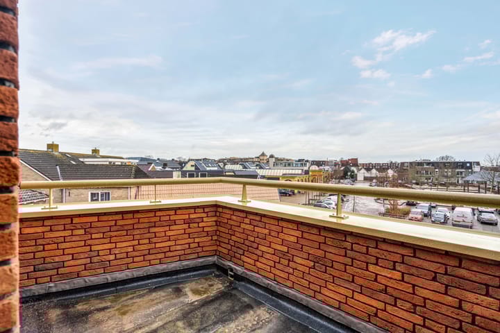 Photo 36 of Heerestraat 21-A