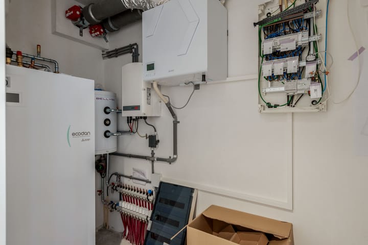 Photo 41 of Heerestraat 21-A