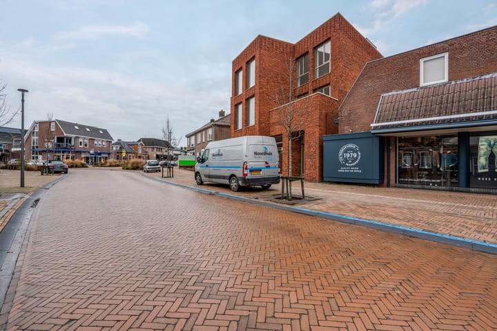 Photo 42 of Heerestraat 21-A