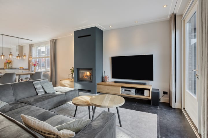 Photo 2 of Melingstraat 27