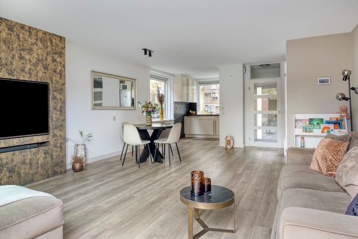 Foto 17 van Paul Whitemansingel 22