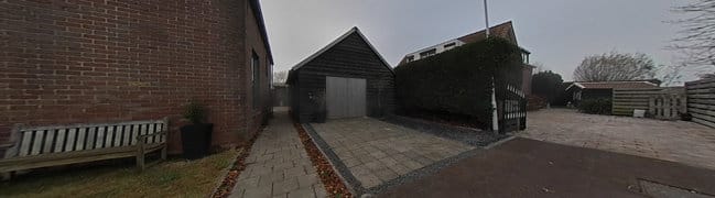 Oprit met garage