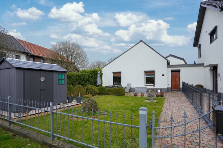 Photo 1 of Hilleshagerweg 19-A