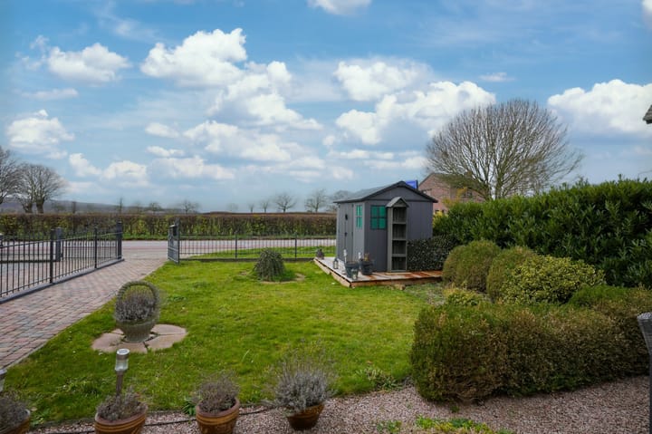 Photo 2 of Hilleshagerweg 19-A