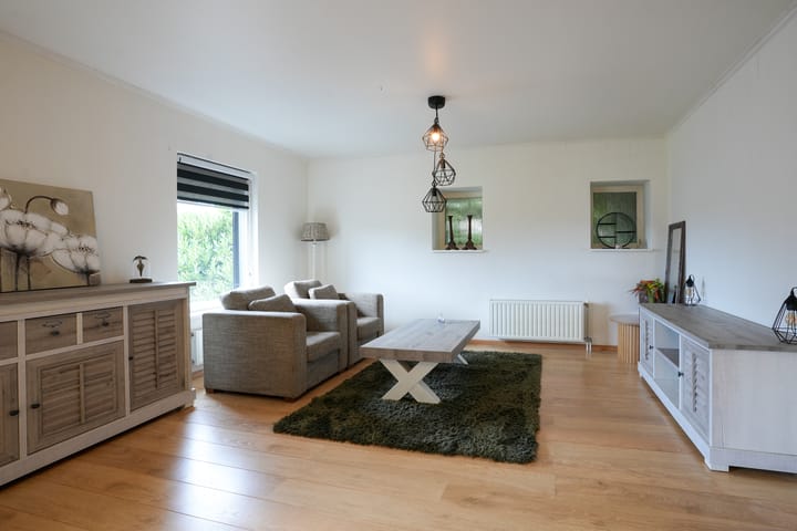 Photo 4 of Hilleshagerweg 19-A