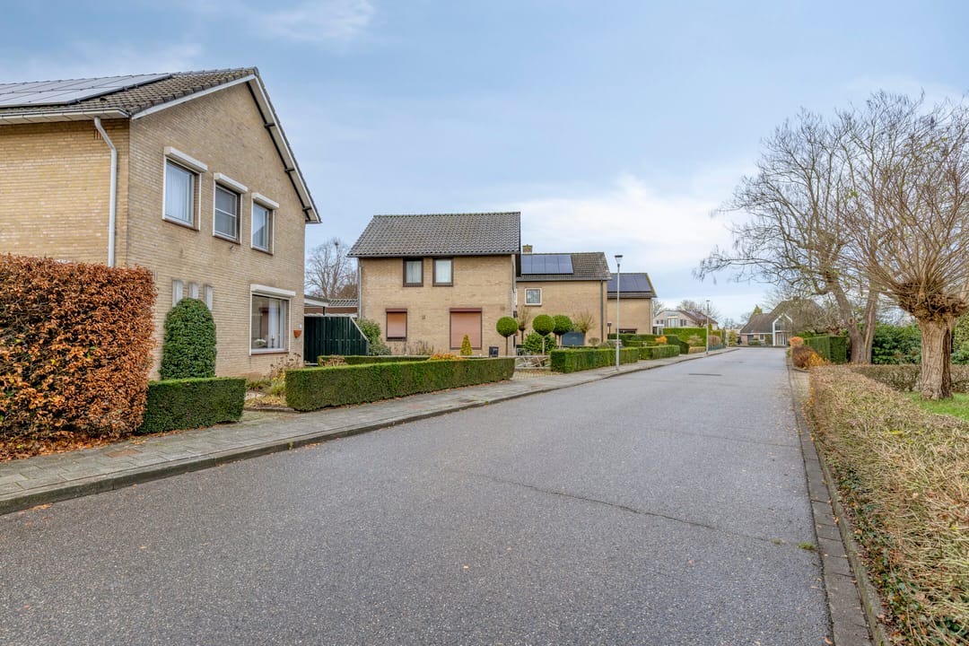 Photo 38 of Eikenwal 17