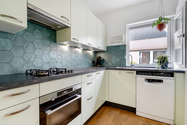 Foto 18 van Montbretiastraat 15