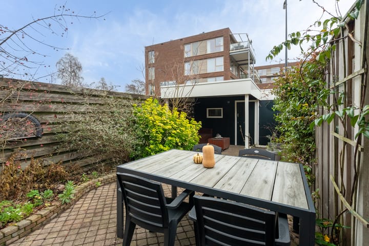 Foto 35 van Montbretiastraat 15