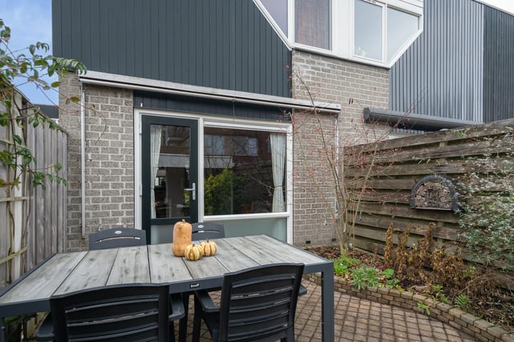 Foto 38 van Montbretiastraat 15