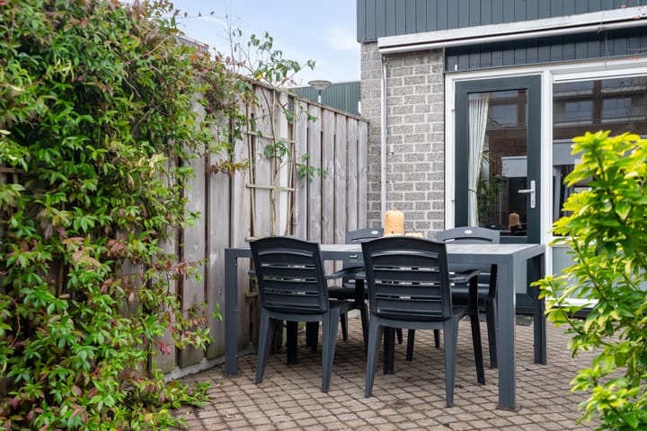 Foto 40 van Montbretiastraat 15