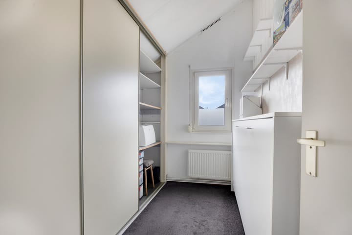 Photo 14 of Sperwerstraat 89