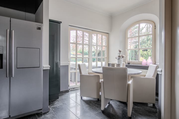 Photo 16 of Maasstraat 8