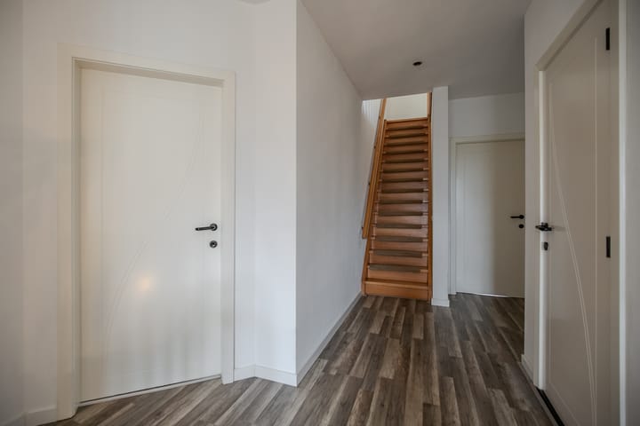 Photo 20 of Maasstraat 8