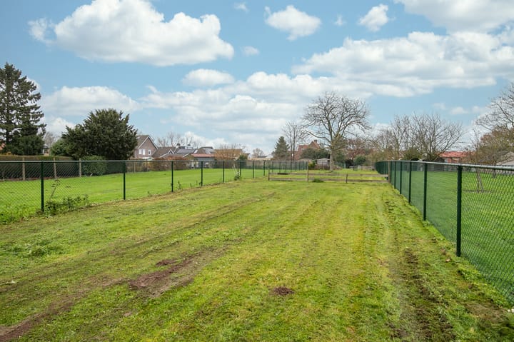 Photo 36 of Maasstraat 8