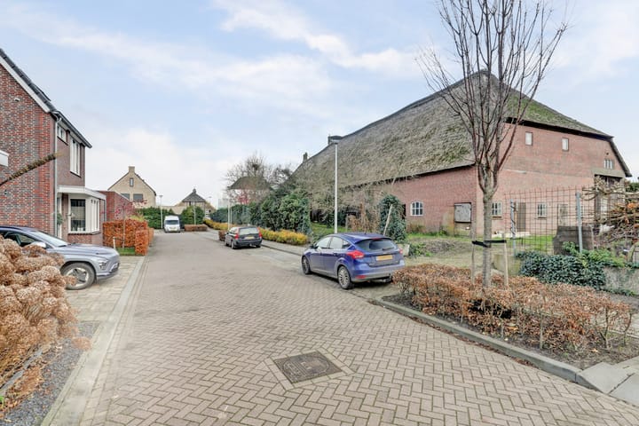 Foto 18 van Burg. Moonshof 50