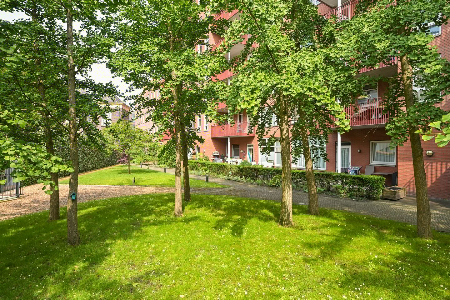 Photo 20 of Muzenstraat 100