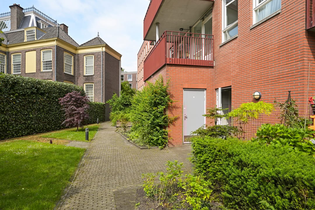 Photo 23 of Muzenstraat 100