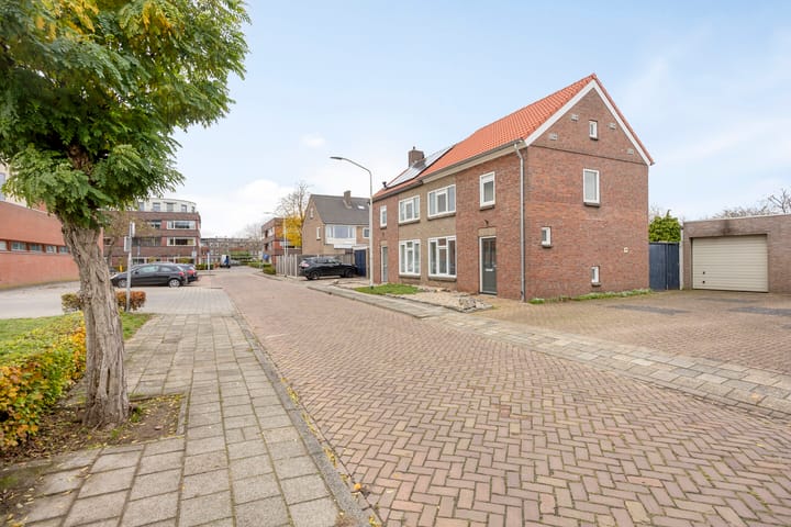 Photo 2 of Kloosterweg 3