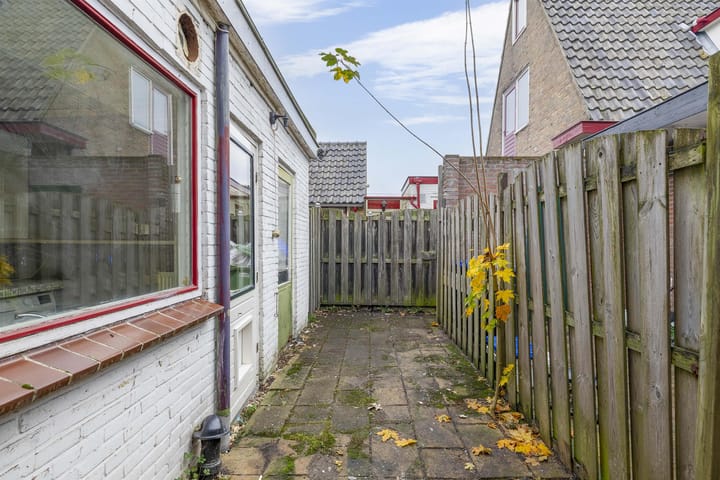 Photo 12 of Bakkerstraat 127