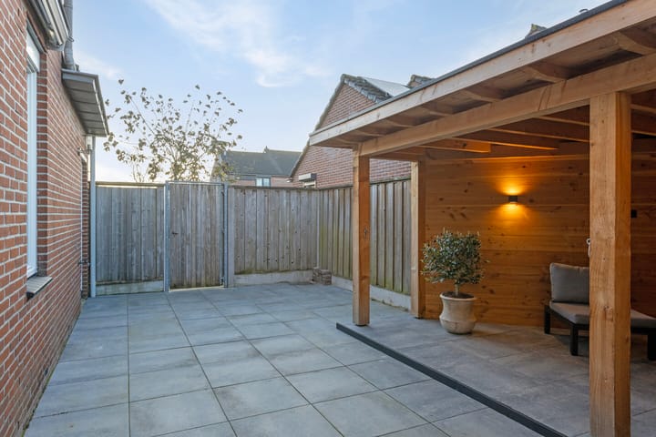 Foto 35 van Den Esker 10