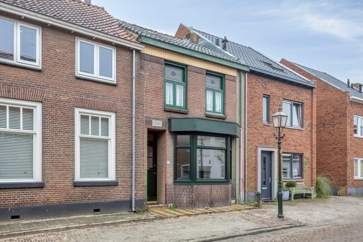 Photo 2 of Voorstraat 42