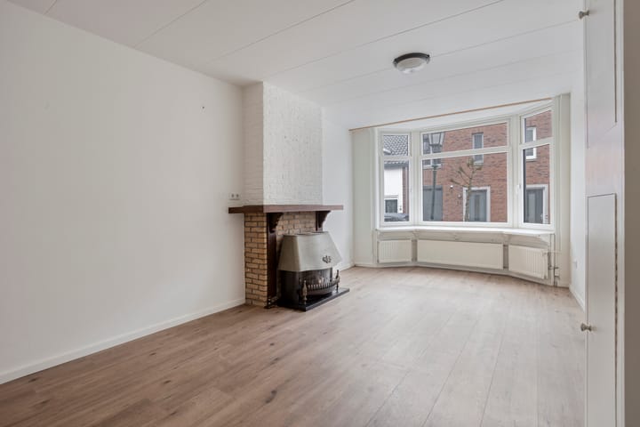 Photo 9 of Voorstraat 42