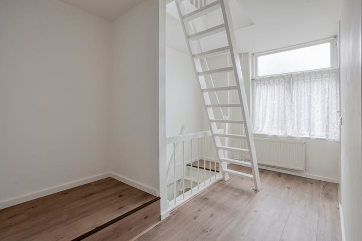 Photo 18 of Voorstraat 42