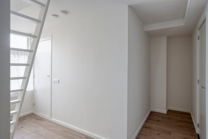 Photo 19 of Voorstraat 42