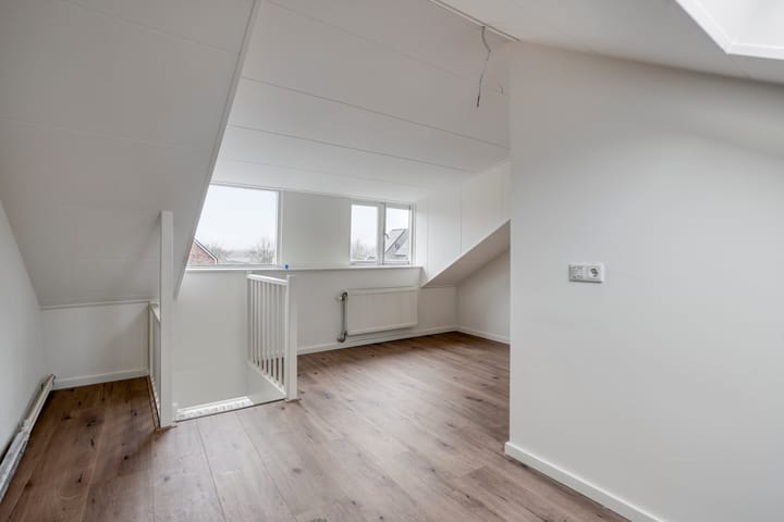 Photo 27 of Voorstraat 42