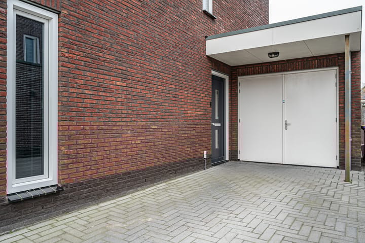 Photo 2 of Gentiaan 17