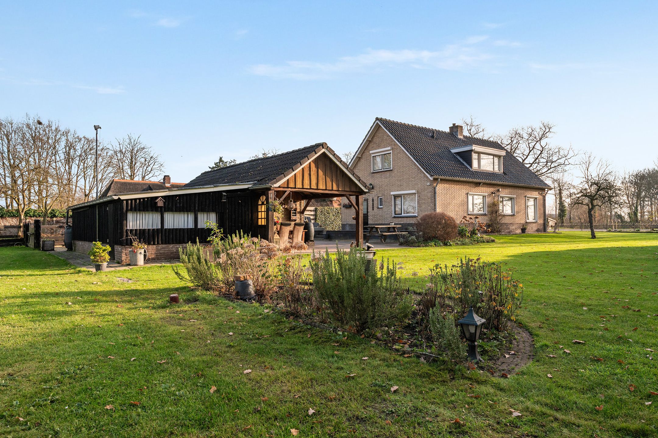 Foto 3 van Larenseweg 52