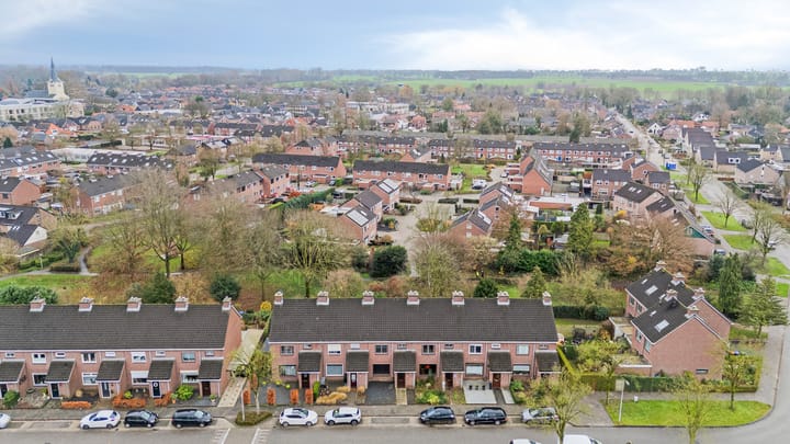 Foto 3 van Bloemersweide 57