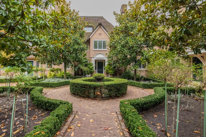 Foto 10 van Oranje Nassaulaan 12