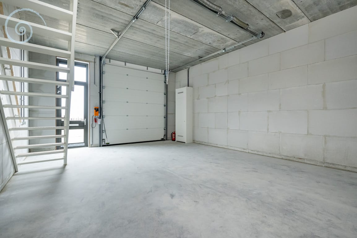 View photo 5 of Waterfront 5-r