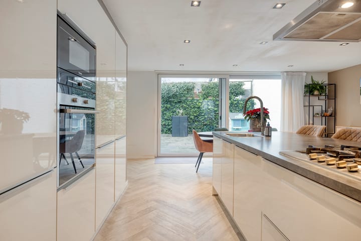 Photo 14 of Graaf van Bronkhorststr 2